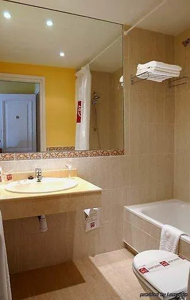Husa Fornells Park Vilablareix إسبانيا