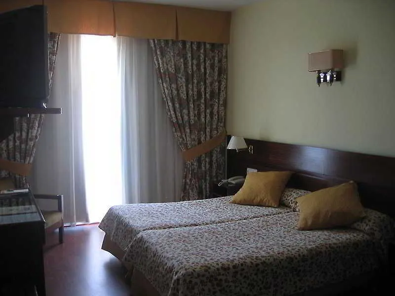 Husa Fornells Park Vilablareix فندق